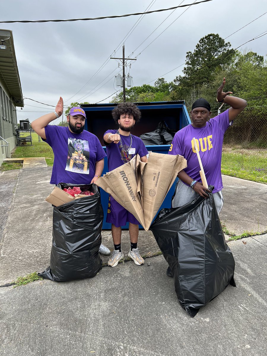 Lamar_Omegas's tweet image. The Brothers of The Upsilon Theta Chapter would like to thank @lu_bigevent for giving us the opportunity to participate in their annual community service events. This year, da bruhz got to organize warehouse items, furniture, industrial tools &amp;amp; building material ‼️#LUBigEvent