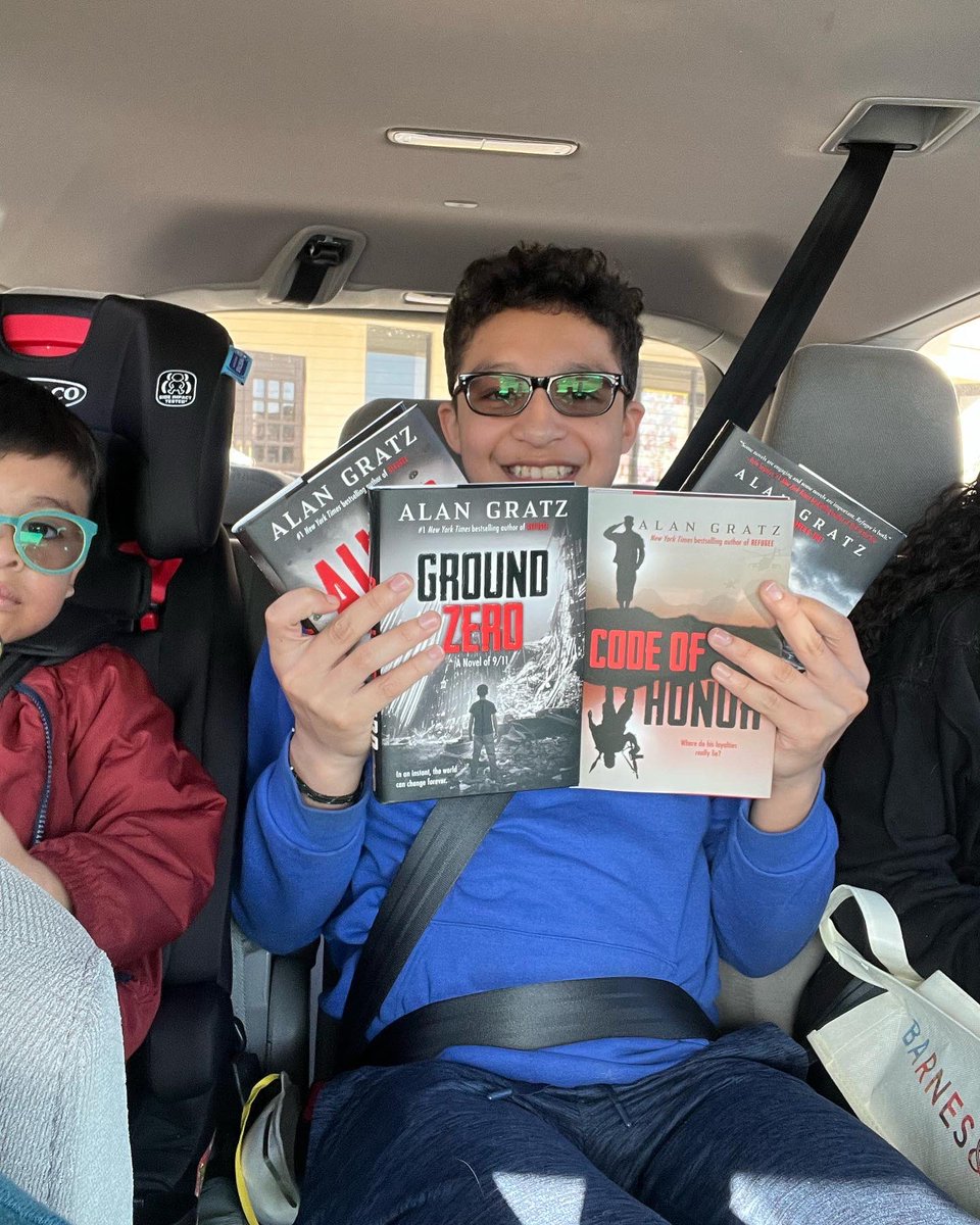 KariPleitez's tweet photo. Music to my ears…

H2: “I’ve never been so excited to get books”.

He official loves historical fiction, including any book by @AlanGratz https://t.co/EwUInVd7D7