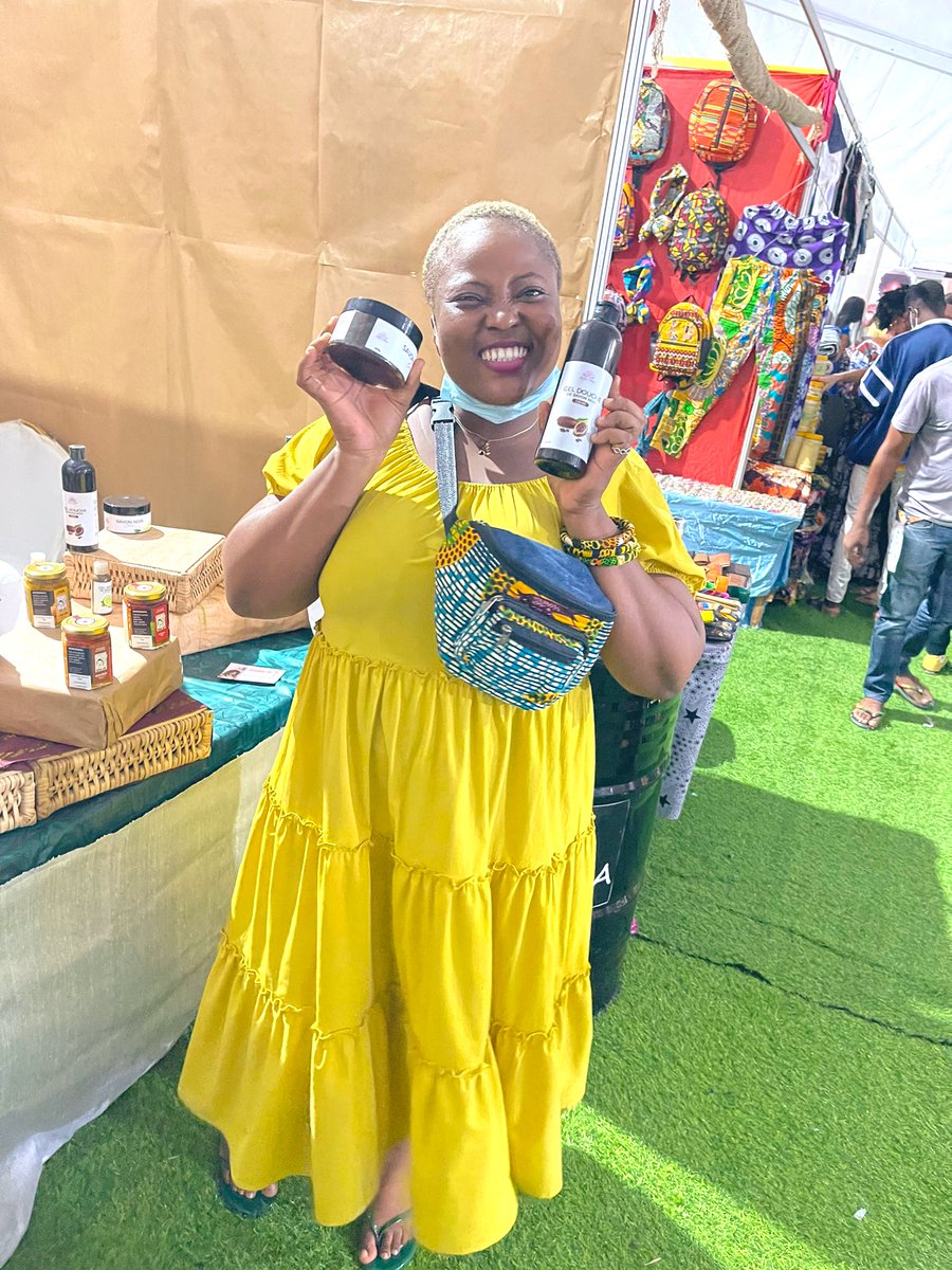 Miss_Akouavi's tweet photo. Un tour à la foire surtout optez pour des gel douche de savon noir @lonlonwellness https://t.co/wZMlSVHWzt