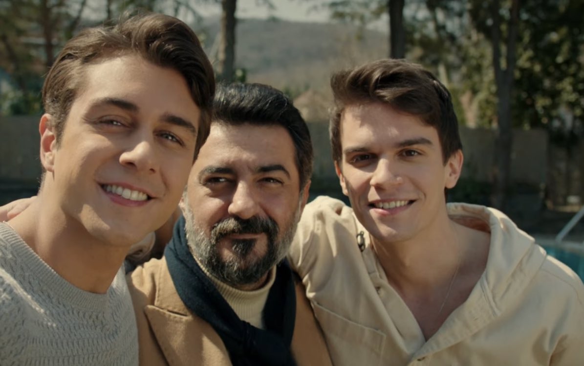 Kaan'ın Son Selfisi... Baba Ve Ogulları..
#Kardeşlerim