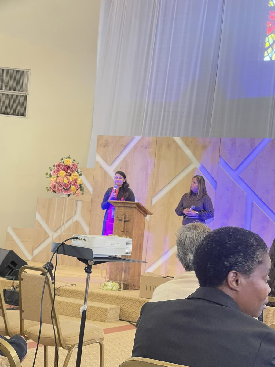 bellyjeff's tweet photo. #Azconference retiro de damas y representantes #distritoNortePhoenix con poder !!! Gracias negrita @belljeffybelie por tu liderazgo!!! 🙌🏼👍🏻🙏🏼 https://t.co/5ciExAbCKY