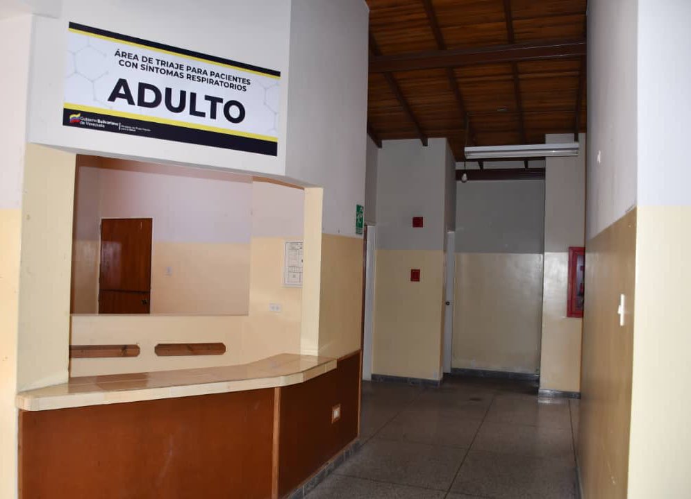 _LaAvanzadora's tweet photo. En compañía del Gob. @JEHYSONGUZMAN inspeccionamos un área del Hospital Universitario de #Mérida, municipio Libertador, como posible nueva sede del @IpasmeOficial en este estado.

@NicolasMaduro
@MPPEDUCACION https://t.co/ROtTXat7Ic