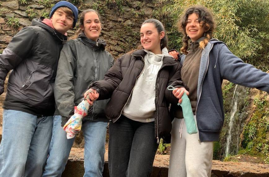 tomaslucasd's tweet photo. 1. La magia de la compañía.
Un lugar tan mágico como Soportujar lo es más si lo exploras con ellas.
@stellamarod @embrujosopor #ComPub22 https://t.co/Suiq5Fmfwf