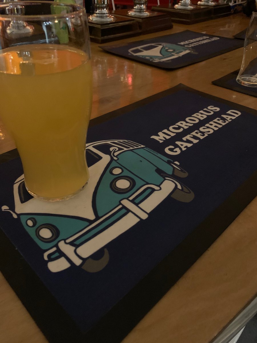 TweetTweetCJH's tweet photo. First pint in the @MicrobusG - won’t be the last #TopPub https://t.co/w07i2xufZF