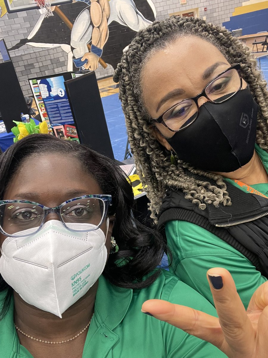 Our admin team represented Gibbes well today! “Eagles Soaring with Pride and Success!” #R1JobFair <a href="/RichlandOne/">Richland One Schools</a> <a href="/cedrick_tidwell/">Cedrick Tidwell</a>