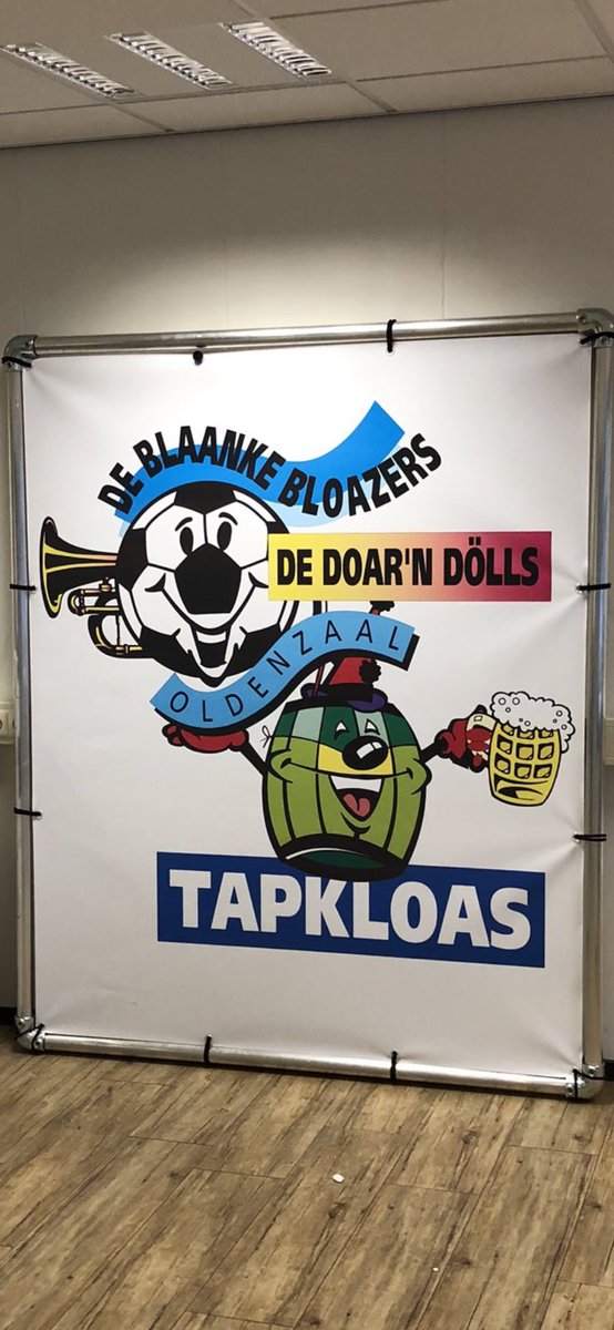 Tapkloas's tweet photo. Woar zoll e dit joar kom’n te hang’n ??#Tapkloas 2022 https://t.co/YRui9Yo5zH
