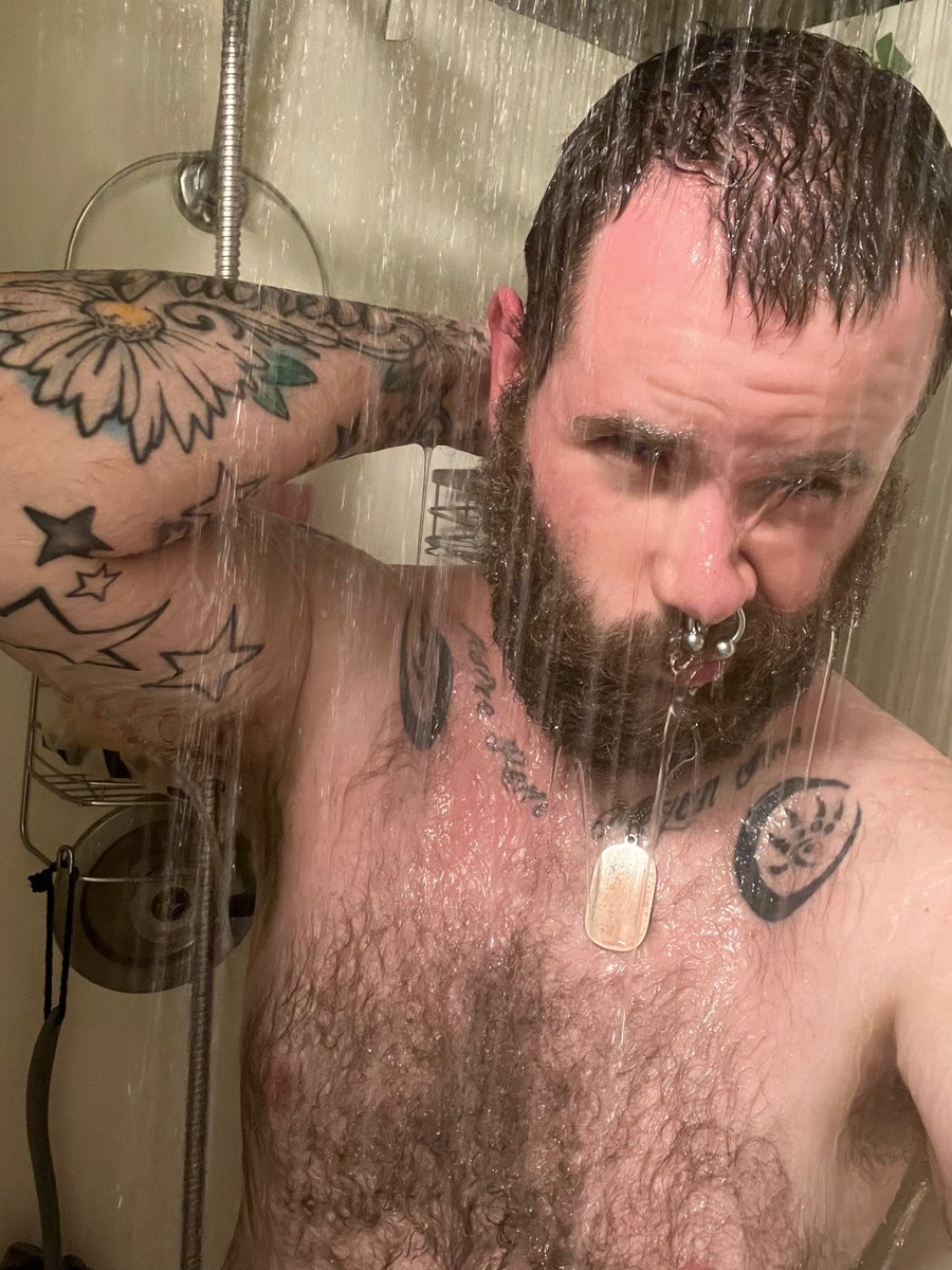 xPRINCEofBEARSx's tweet photo. Perks of 16 inch rainfall shower head? Drenched in water. #LetTheRainFall #Bear #RubadubCub #GayBear https://t.co/sm9RjhSf0E