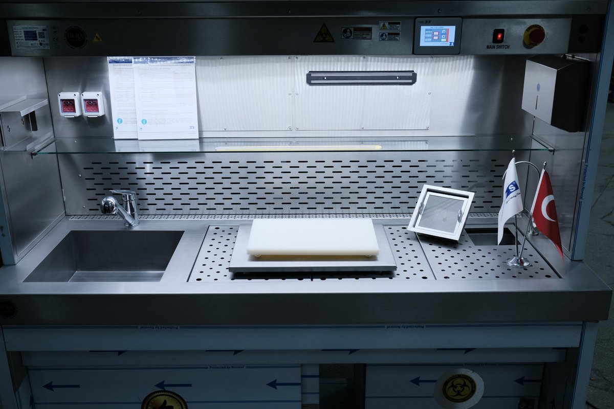 stahlmed's tweet photo. We provide our customers being a part of their products by their thoughts and exact needs! 
Exact Solution, Esthetic View, Perfect Functionality!
#quality #grossingworkstation #grossingstation #macroscopie #pathlab #pathologist #Stahlmed  #stainlesssteel #zuschneidetisch https://t.co/jFZL2MnopG