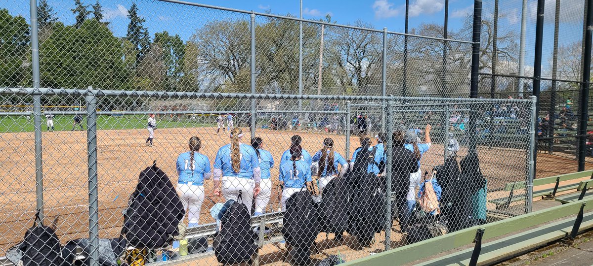 LorenBass's tweet photo. Supporting the Lady Knights at the softball game! #Knights #wpuknights #wpusoftball #previewknights #ladyknights #wpusoftball #warnerpacific #wpu #warnerpacificuniversity https://t.co/lndbZ0VHer