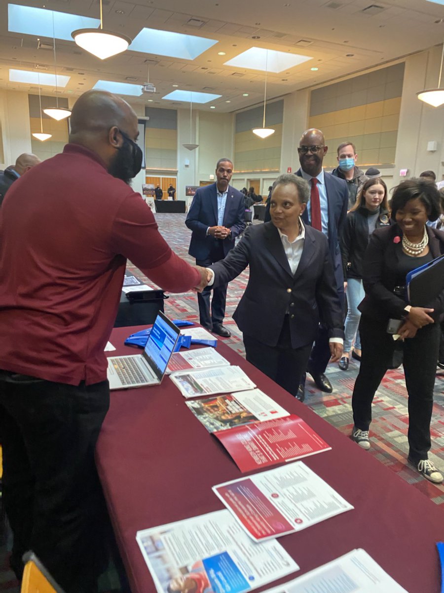 KKCADMISSION's tweet photo. Lollapalooza Music Career Fair at Kennedy-King College
#Lollapalooza https://t.co/DrMbnLH0be