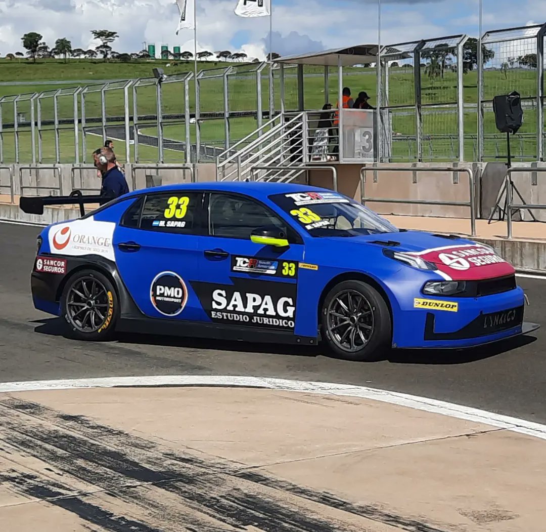 Campeonesnet's tweet photo. Terminó la clasificación de @tcrsouthamerica en #velocitta #Brasil
Pole: #RaphaelReis
Los argentinos: 2do #ColoRosso 4to @FabricioPezzini 6to @manuelsapag 8vo #PabloOtero y 9no #FrancoFarina
Mañana 9-10 y 11-10 las carreras. Segui los detalles con nuestro enviado @pabloculela https://t.co/8SYZGmYO8x