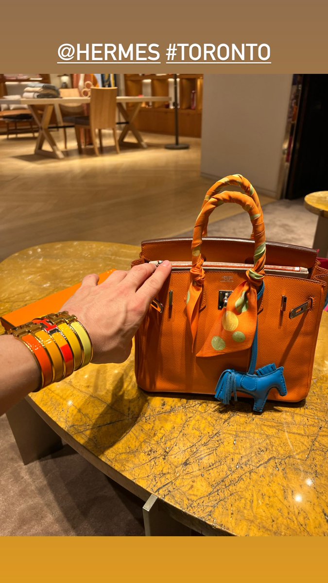 MichaelKuluva's tweet photo. Shopping always makes me feel better… @hermes #hermes #birkin #twilly #rodeo #rodeocharm #toronto #clich #bracelet #ontario #hermestoronto https://t.co/9xWJfguC7T
