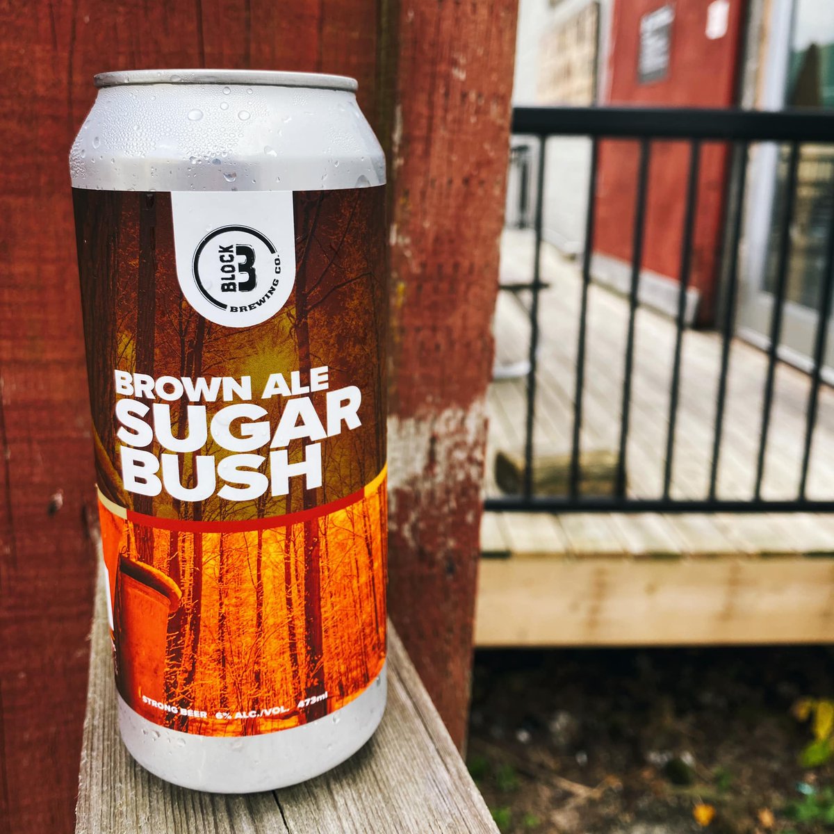 BlockThree's tweet photo. Our once-a-year release of Sugar Bush Brown is here! 🍺🍁 This brew is a brown ale brewed with local maple syrup. It has a touch of sweetness, with maple and coffee notes. #kwawesome #explorewr #waterlooregion @stjacobsvillage https://t.co/5x0ffqgkhm