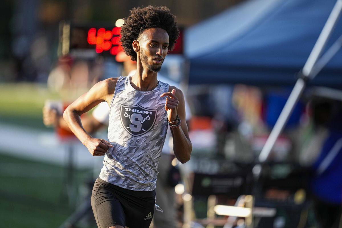 🚨Nathan SOLOMON 🚨break the school 3200m record earlier this week!!! As he helps the Generals capture their GCPS county title…I smell more records coming in the near future!!! #oneShiloh #cgobcgos <a href="/ShilohXC1/">@SHILOHXC</a>