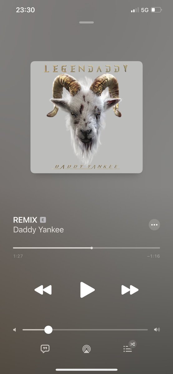 yuzabeth96's tweet photo. @daddy_yankee  ❤️❤️❤️❤️ #VenaEuropa https://t.co/E62O0YvA5Z