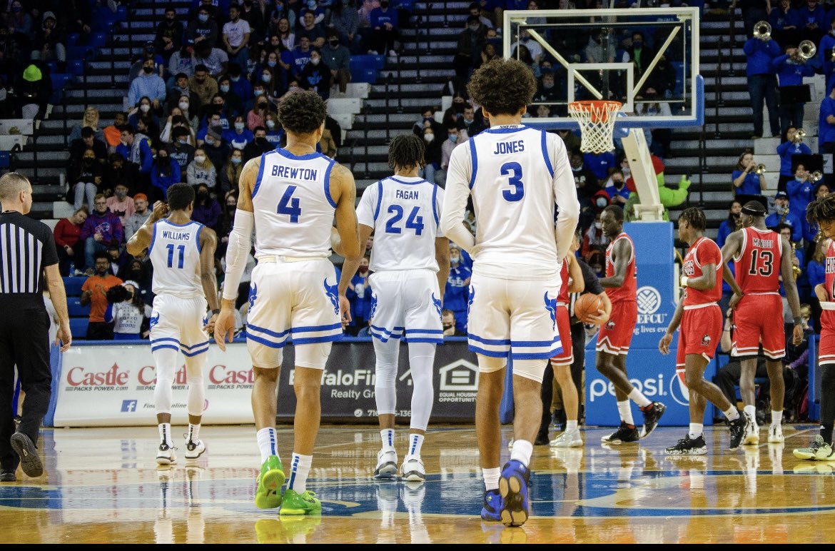 kaylasterner's tweet photo. THREAD // Photos taken by me of the @UBmenshoops for @UBSpectrum #Bulls #MBB #UB https://t.co/3tNtzUGRP0