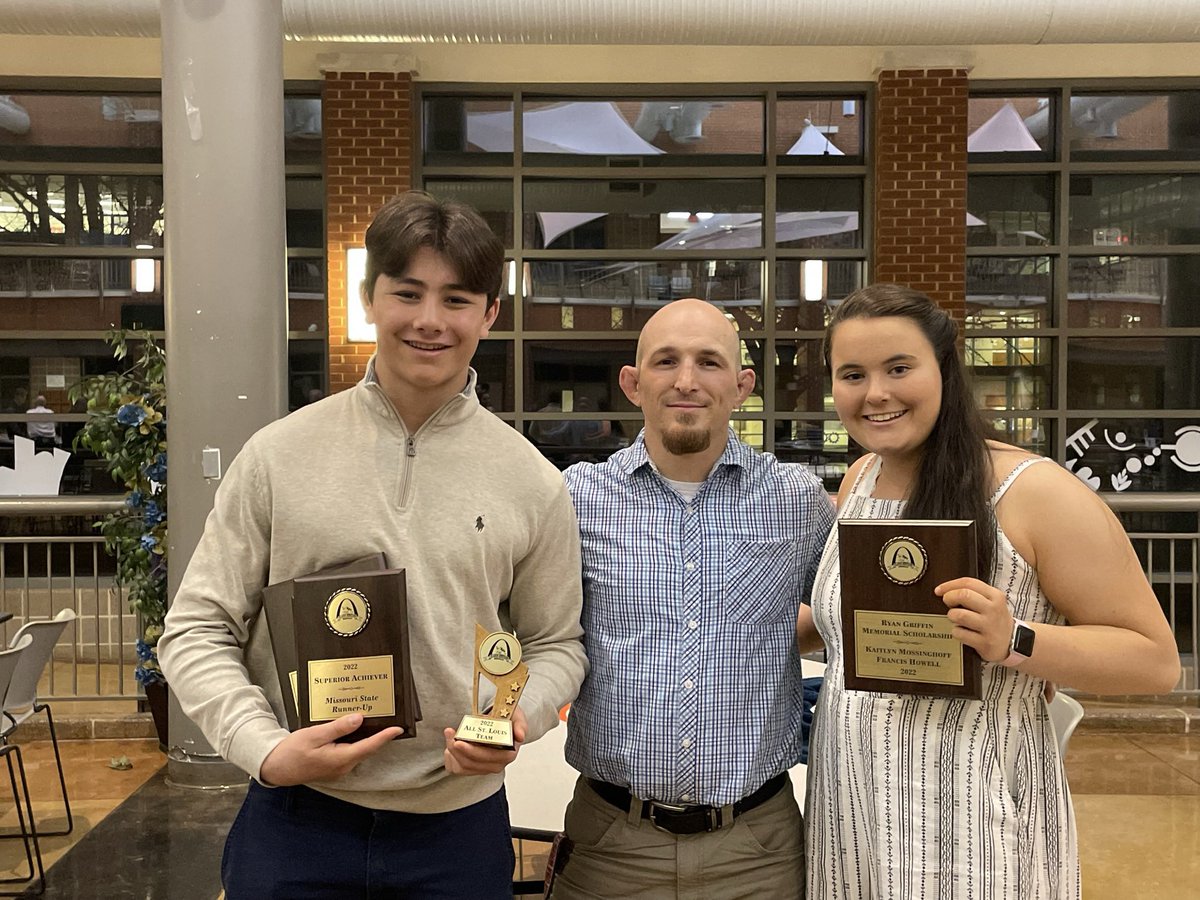Very honored to have been selected as one of this year recipients for the Ryan Griffin Memorial Scholarship along with <a href="/HTrezek/">Hayden Trezek</a>. This years SLWOA 21-22’ banquet was truly amazing! I am very honored and blessed to be selected as a Finalist🤼‍♀️♥️ <a href="/LadyVikingWres1/">Howell Girls Wrestling</a> <a href="/HowellWrestling/">Howell Wrestling</a>