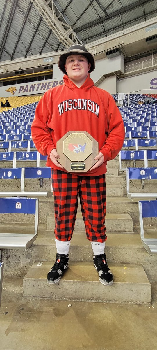 WyattSchmitt2's tweet photo. 2022 USMC 16U National Champion✅️ https://t.co/TtNnMW7RHL
