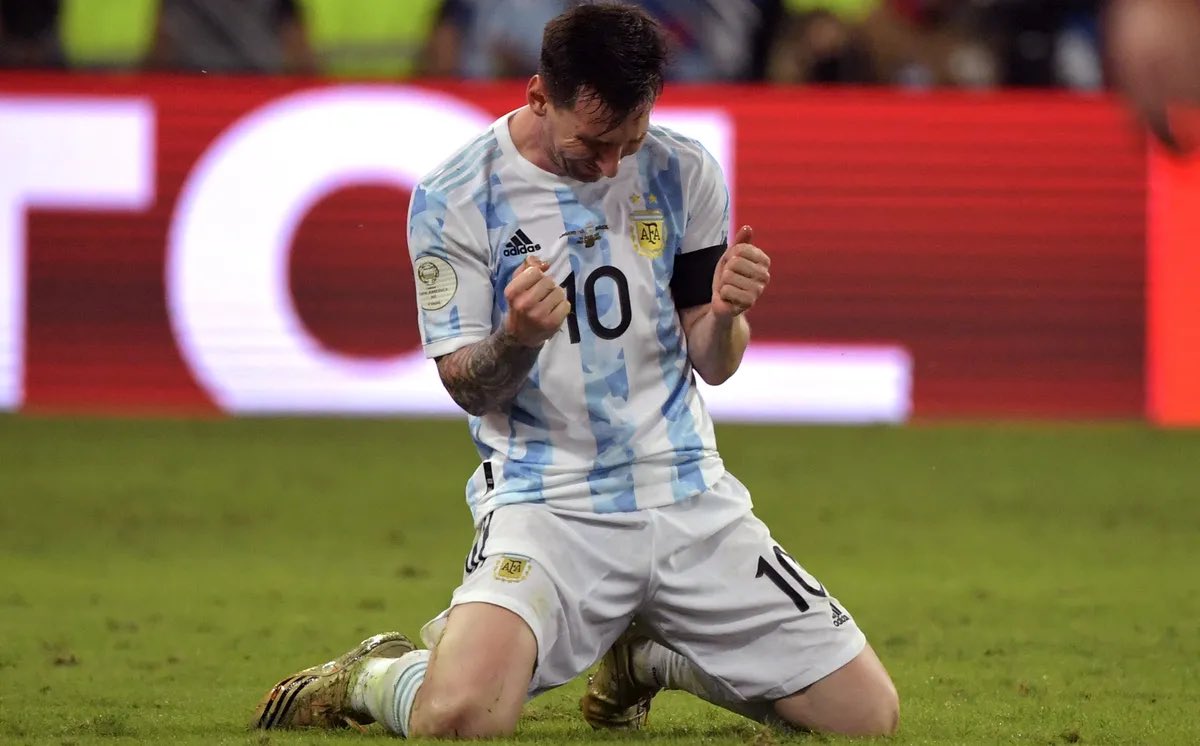 LEADenTWTER's tweet photo. 1978: Te gorrearon
1986: Te gorrearon
2022: Te están gorreando
        Elijo creer 🇦🇷❤️ https://t.co/7d2XvaMwrs