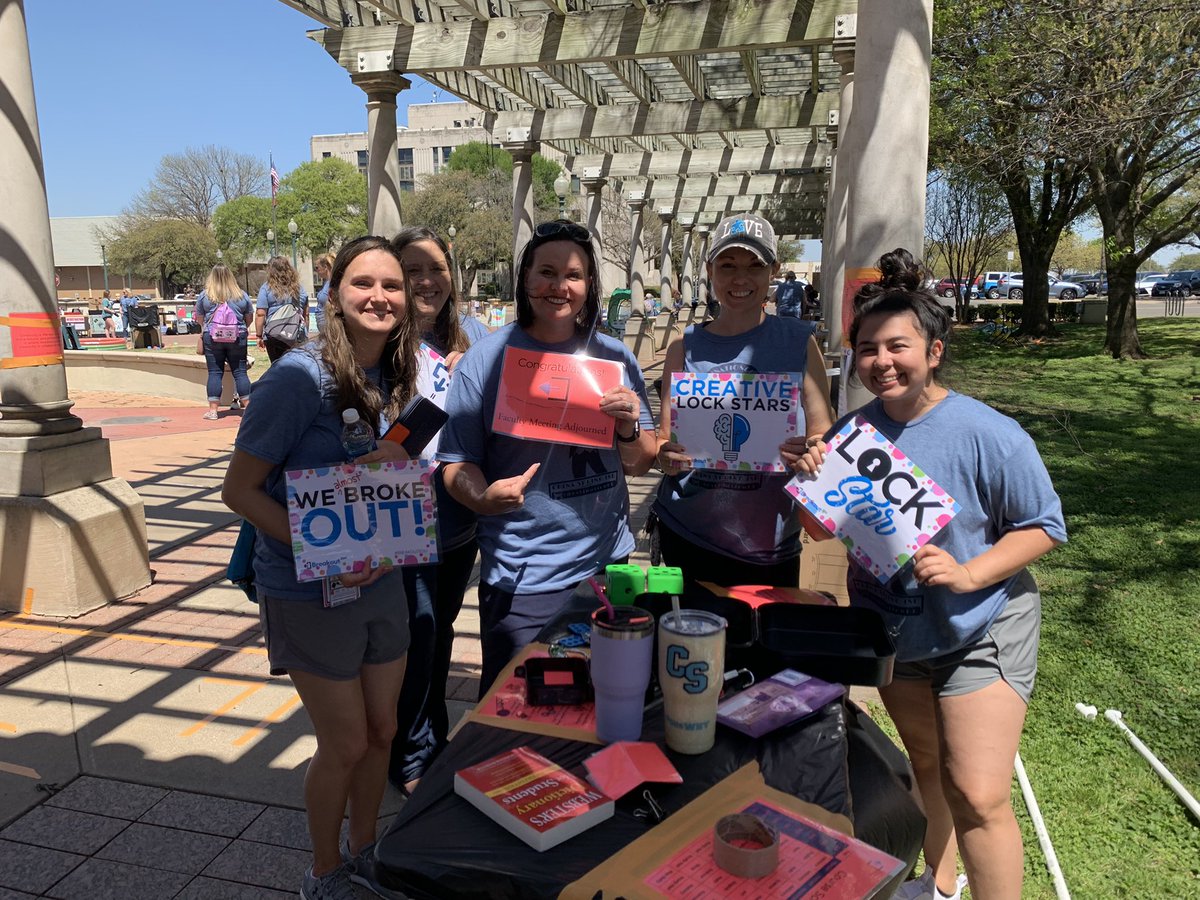 CharmEDTechEDU's tweet image. #DestinationPD was a huge success! Teachers explored with innovative ideas for the classroom while playing Monopoly! #ourWHY @chinaspringisd @ChinaSpringES @chinaspringIS @melissala5 @jmaycsisd @jenkscsis @jdcrook @MrsBrummettGT @mrsghazzagh @MrsOdajima