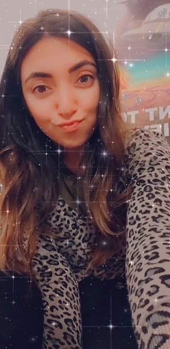 Fake accounts never can have pictures in the real time!! Love you guys. https://t.co/JOQUyV1nmh<a href="/tag/goodnight"class="tags"><span>#goodnight</span></a><a href="/tag/sweetdreams"class="tags"><span>#sweetdreams</span></a>