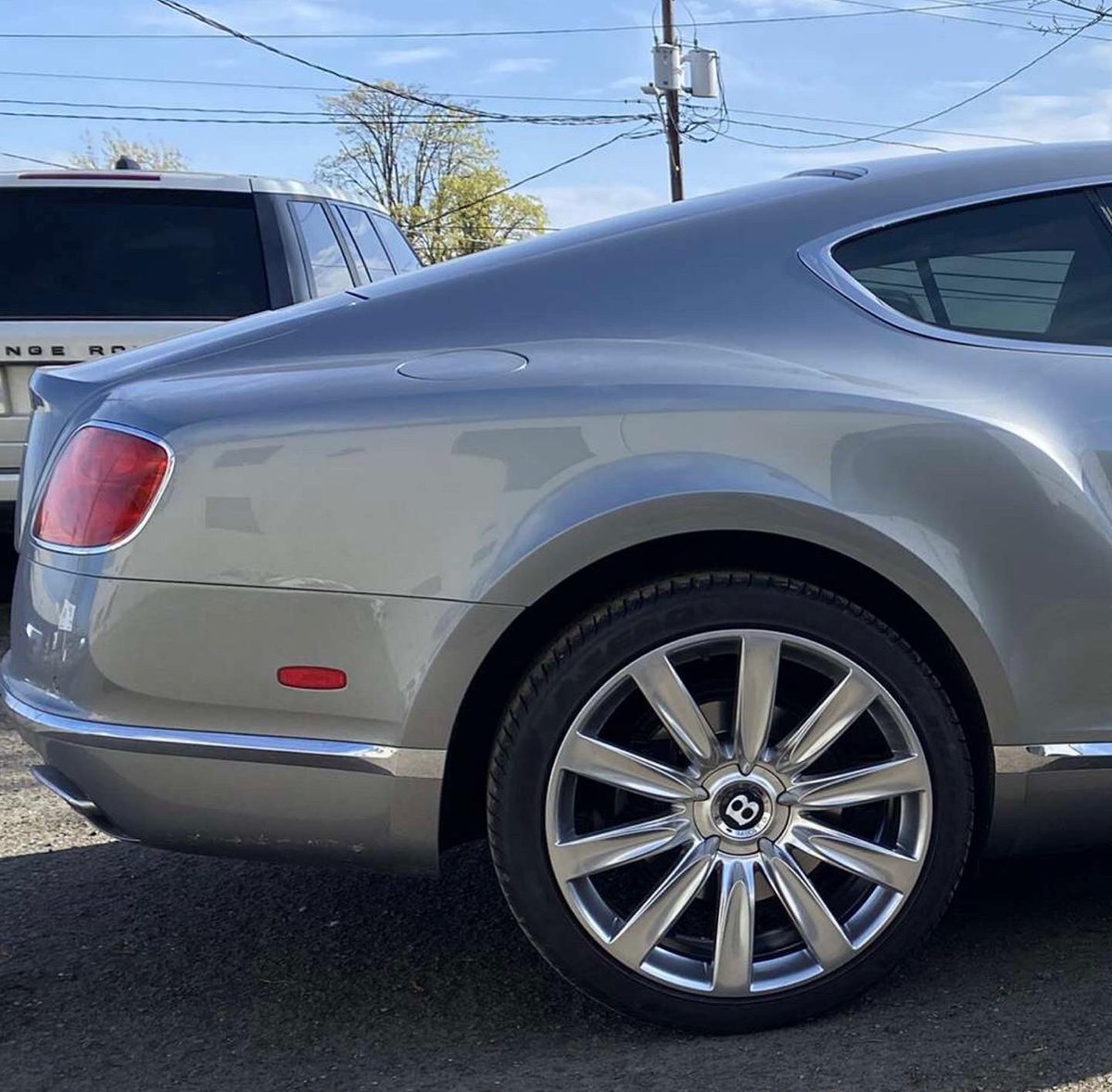 WheelDoctorPDX's tweet photo. Stripped 👉🏻 Polished Aluminum Bentley Wheels 🥵  
.
.
.
.
#stripped #polish #powdercoat #wheels #rims #perfectfinish #inhouse #bentley #wheeldoctor #wheelspcialist #pdx https://t.co/CZo4wkJH94
