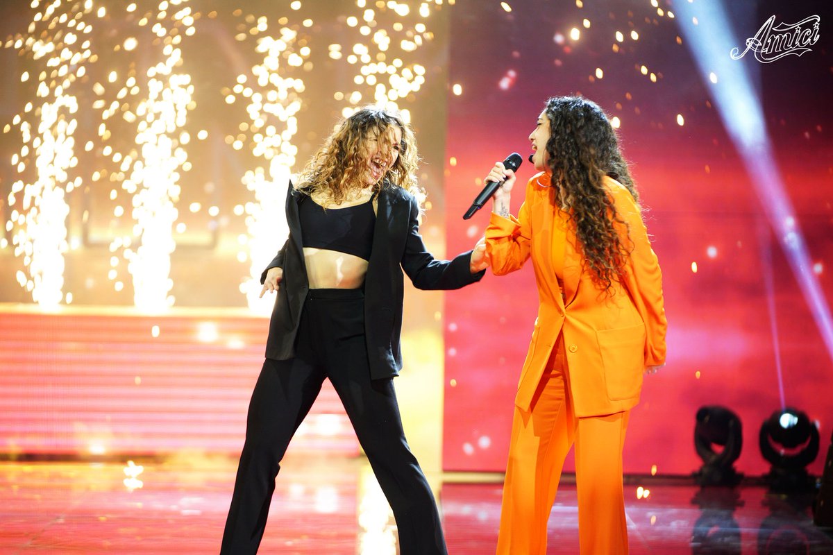 Ziovanni01's tweet photo. #Amici21 Ciaone https://t.co/BHjCO2IIKF