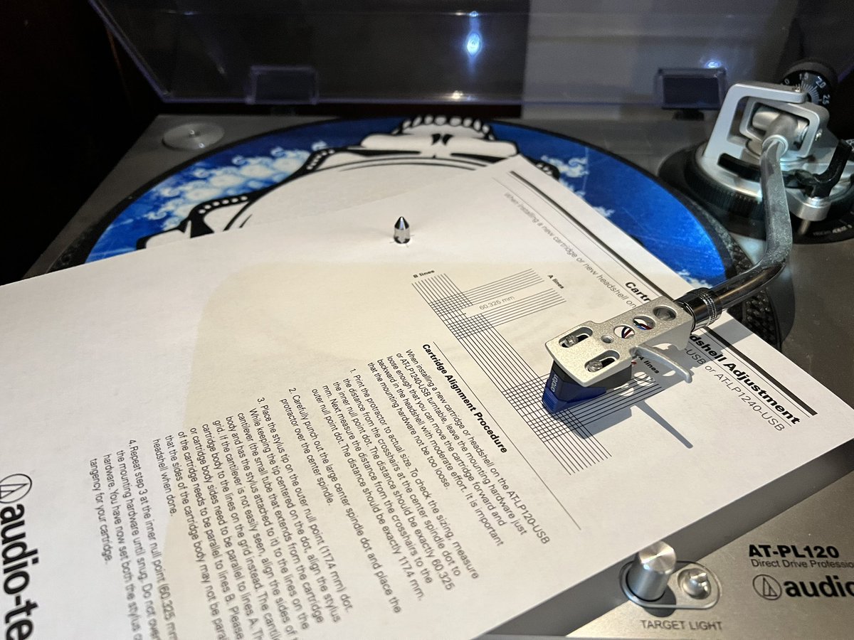 the_man_mulcahy's tweet photo. Happy birthday to me! 🥳 Not til the 9th but this just arrived today and I am blown away. Thanks to my amazing family for the gift. Makes my old cartridge sound like the portable record player I had when I was a kid. #ortofon #2MBlue #vinyl https://t.co/xb0cACxdtH
