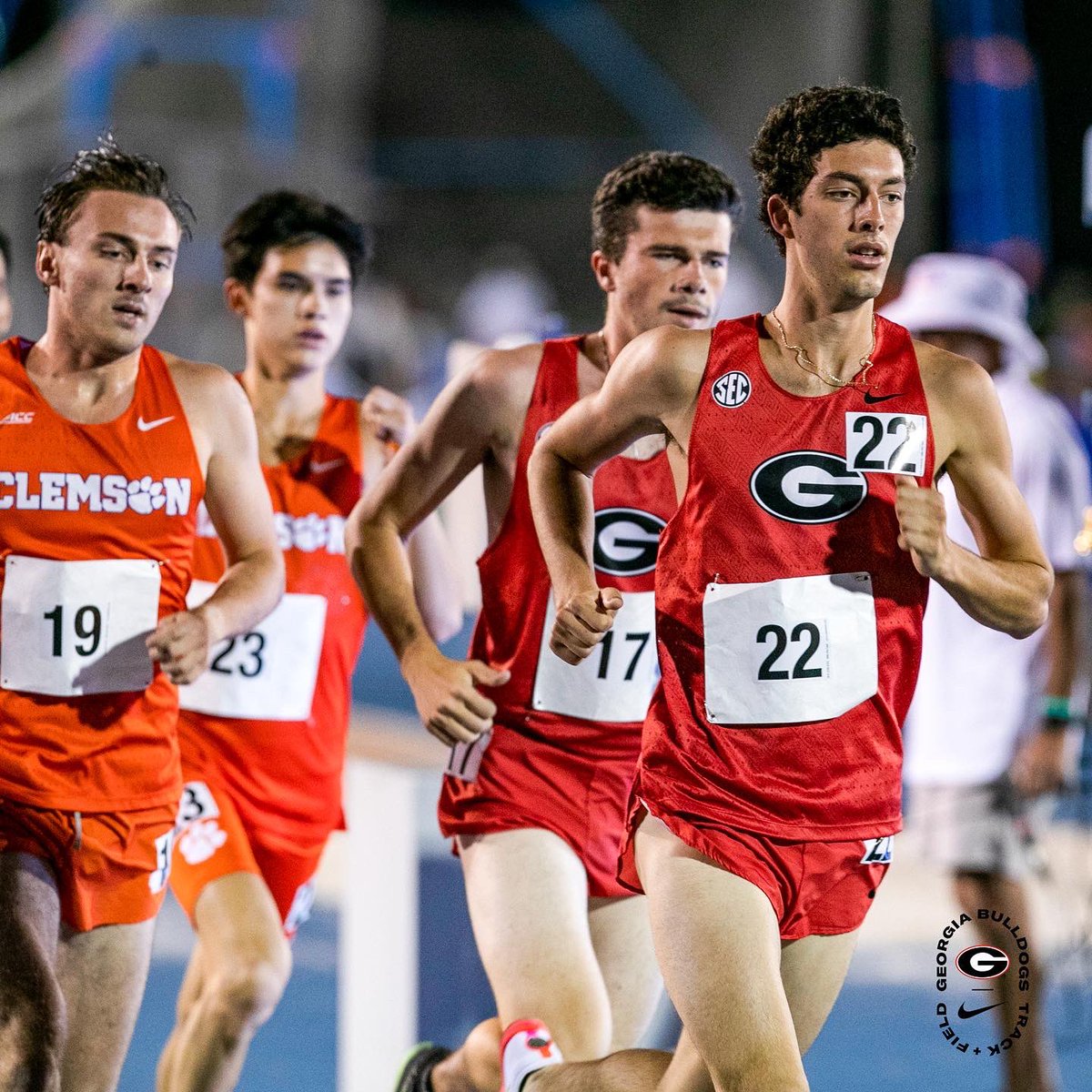 UGATrack's tweet photo. 📸 #Dawgs in Action at the Pepsi Florida Relays. 

#GoDawgs #FLRelays https://t.co/zcXZ6Kw6jp