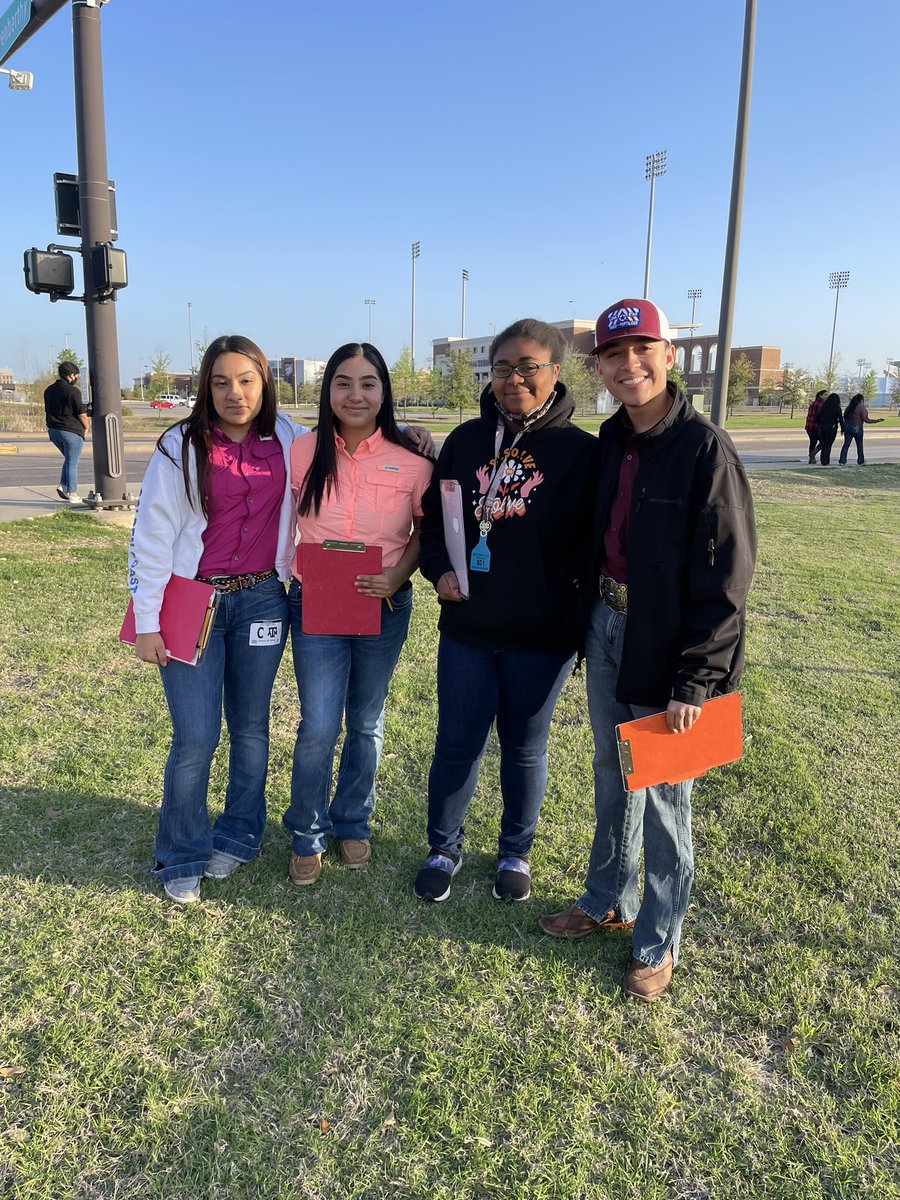 NimitzFFA's tweet photo. @NimitzHS_AISD at the @area3ffa Livestock Judging contest today at @TAMU 🐂🐑🐐🐖 great job all contest season! #IgniteFFA #AldineForward @AldineISD @AldineCTE @alexmratinez @juanarjas @emmmllyy https://t.co/buccsJijr8