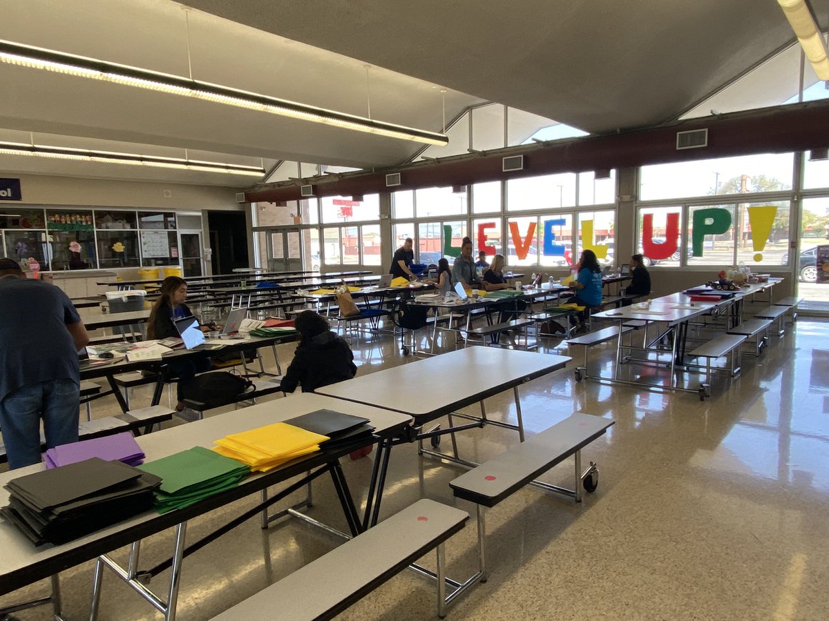 cardona1282's tweet photo. Look how โจ AMAZING โจ our teachers are!! 3-5th grade teachers gave up part of their Saturday to work on our LEVEL UP folder, a targeted, individualized folder for each one of our kids! โค๏ธ #levelupyourlearning #interventions #math #reading #walzemway ๐ฎ @NEISD @NorthEastISDTK https://t.co/1q30xNhqaZ