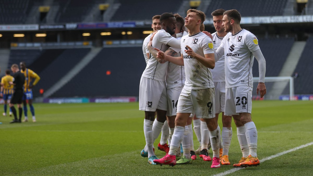 MKDonsFC's tweet photo. ✅✅✅🤝🤝✅✅✅✅✅🤝✅✅

1️⃣3️⃣ games
1️⃣0️⃣ wins
0️⃣ defeats

England’s longest unbeaten run goes on... https://t.co/SITtFIldH0