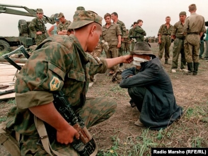 NeilPHauer's tweet photo. The sheer amount of executed civilians by the Russian army north of Kyiv recalls exactly one thing: the zachistki, or 'cleansing operations', in Chechnya in 1999-2000+. Times change, the Russian army stays the same. https://t.co/W6MkQprcUK