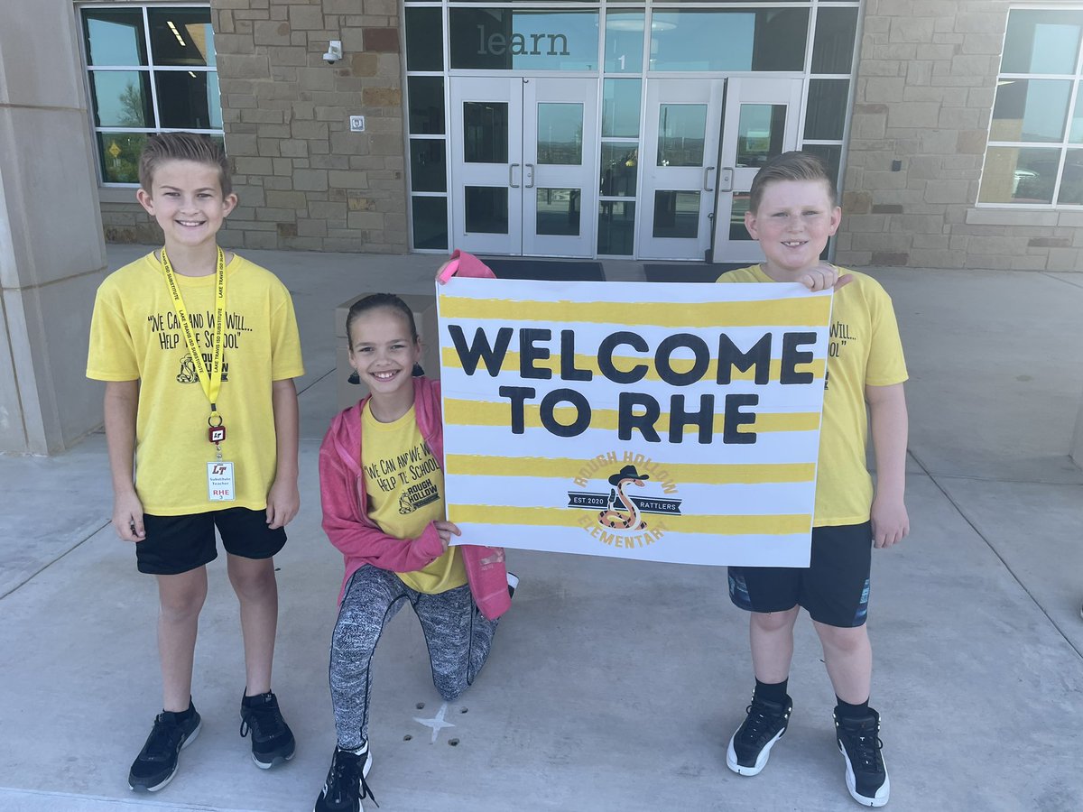 MrsETristan's tweet photo. Today, I met @RandelsVanessa at #RoughHollowElementary, along with our #RHEStudentCouncil to welcome the LTISD Bond Advisory Committee. We gave them a special tour and told them all about RHE. 

 #LTLearningTransformed
@ltisdschools https://t.co/mK5yJXCAly