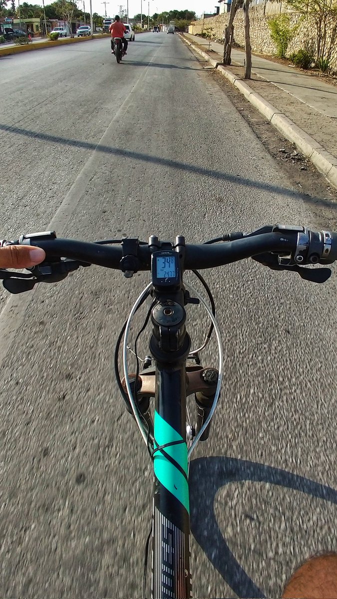 jfarinasm's tweet photo. Aaah pero en la tarde modo #Zupper #delivery @getzupper https://t.co/lvz6TFYA2J