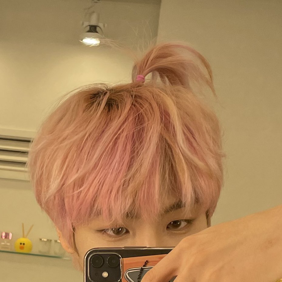 DONGSlKS's tweet photo. Uncontrollably sobbing rn https://t.co/Le2lkKn5JM