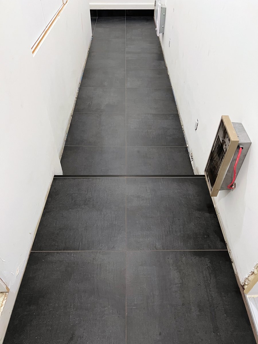 CocoTile's tweet image. 24x24 Heated Porcelain Tile Staircase - part 1 #cocotile
