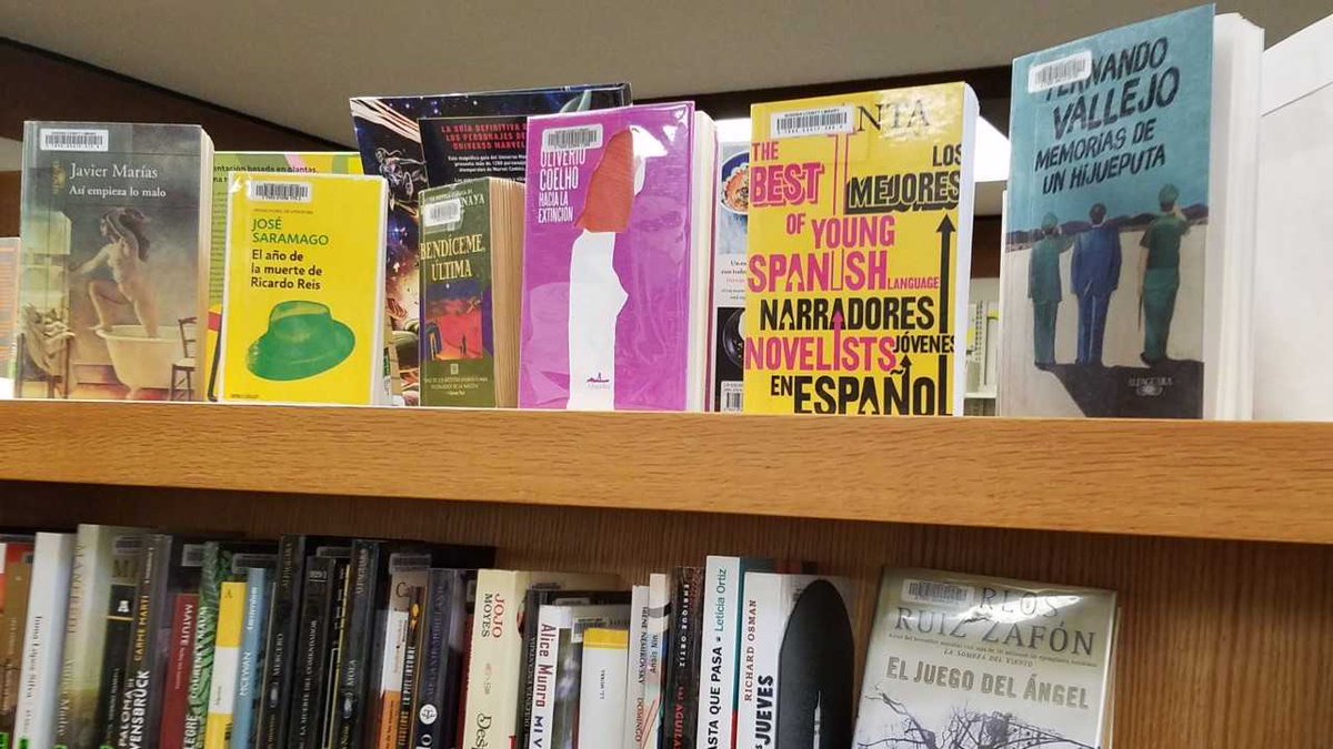 Library95472's tweet photo. Come and enjoy our Spanish collection which is now in a new area of #SebastopolLibrary across from the DVDs for adults. There are a variety of items from adult, youth fiction, nonfiction, CDs, DVDs, BOCDs, playaways. Authors like #IsabelAllende, #InmaLopezSilva, #ManualVilas https://t.co/vqHCHIdmwT