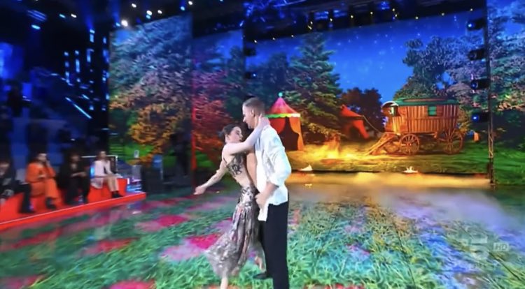 _mery005_'s tweet photo. luigi con leonardo in casetta dopo aver visto questo passo a 2
#amici21 #caroligi https://t.co/4KzmYC9mPD
