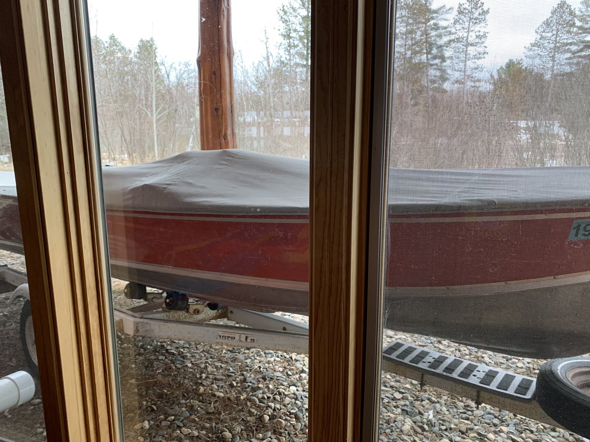 hussy_van's tweet photo. Hey, I just noticed thereโs a boat. Fingers crossed for ice out tomorrow. #HussyUpNorth #AlsoShannon #AlsoFriends https://t.co/9uLkcjnJlK
