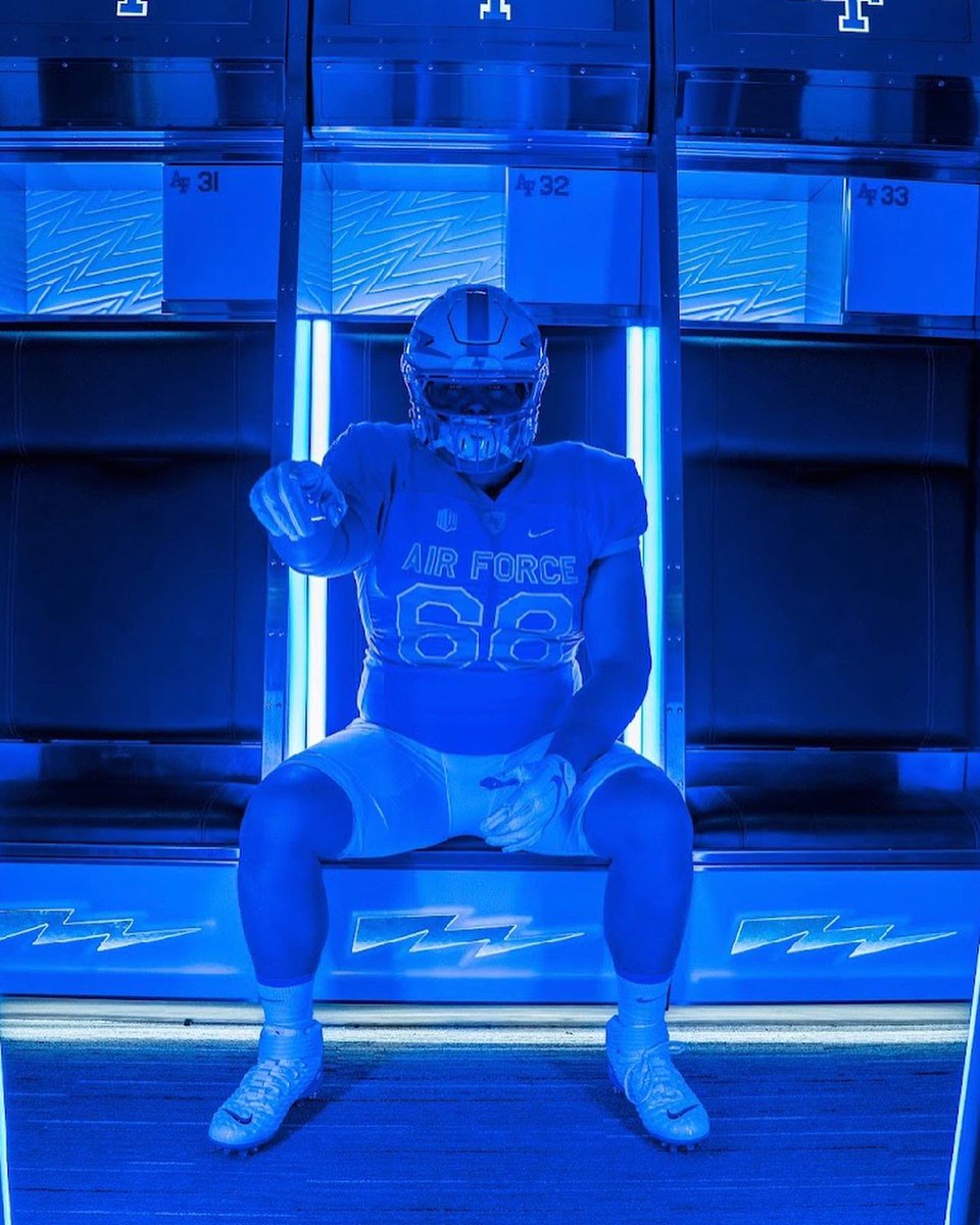 WoodruffHayden's tweet photo. Thank you @CoachAlexMeans for a great junior day experience yesterday. I learned a lot about the Air Force Academy and can’t wait to come back!! @CoachLobotzke @CoachTCalhoun @coachskene3 @BoudreauxJeb @AF_FBRecruiting @SixZeroAcademy @jrbennet @_MullenFootball https://t.co/GT2YADkCHx