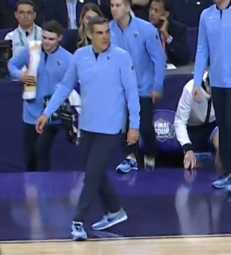 rodger's tweet photo. for the most part I am on board with the fact that basketball coaches can dress casual now but I can't believe Jay Wright no longer wears suits. look at what they took from us https://t.co/4DtyvakoAl