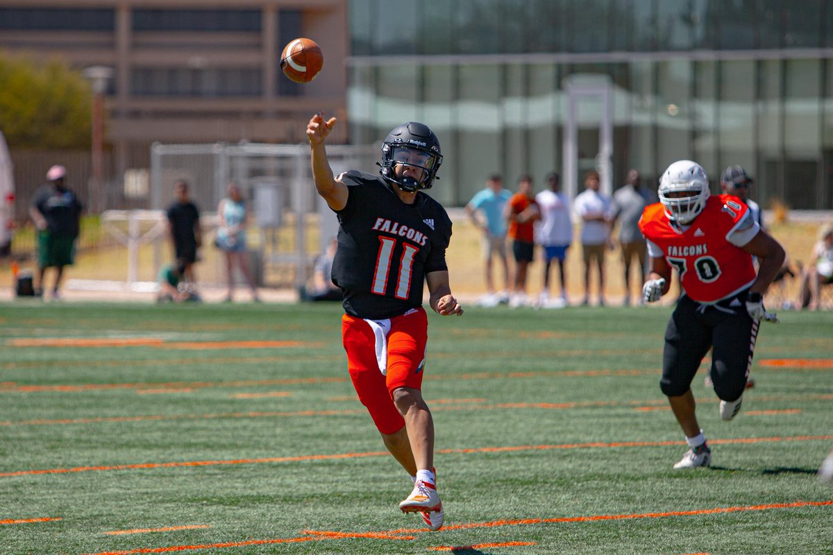 utpbfalcons's tweet photo. https://t.co/Vnj241nBGb