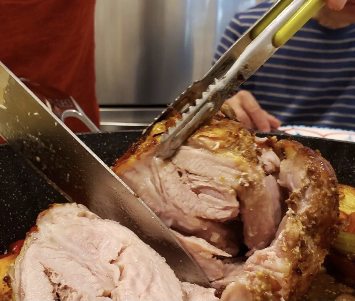 Homemade roast Turkey on Saturday night with few friends 🥰🍗 enjoy the weekend all friends!!! #btc short-term operation discussing time🤩😌