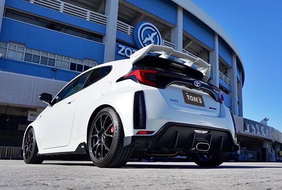tomsracing's tweet photo. #トムス と分かる後ろ姿👍

1️⃣TOM’S #GR86
2️⃣TOM’S #カローラスポーツ
3️⃣TOM’S #GRヤリス

#TomsRacing #カロスポ #GRYARIS
#GRカローラ #GRfour #GRcorolla https://t.co/7enRVxjJY1