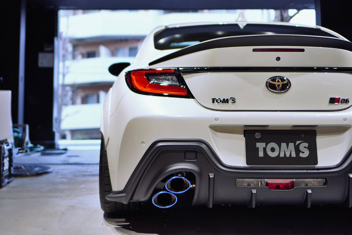 tomsracing's tweet photo. #トムス と分かる後ろ姿👍

1️⃣TOM’S #GR86
2️⃣TOM’S #カローラスポーツ
3️⃣TOM’S #GRヤリス

#TomsRacing #カロスポ #GRYARIS
#GRカローラ #GRfour #GRcorolla https://t.co/7enRVxjJY1