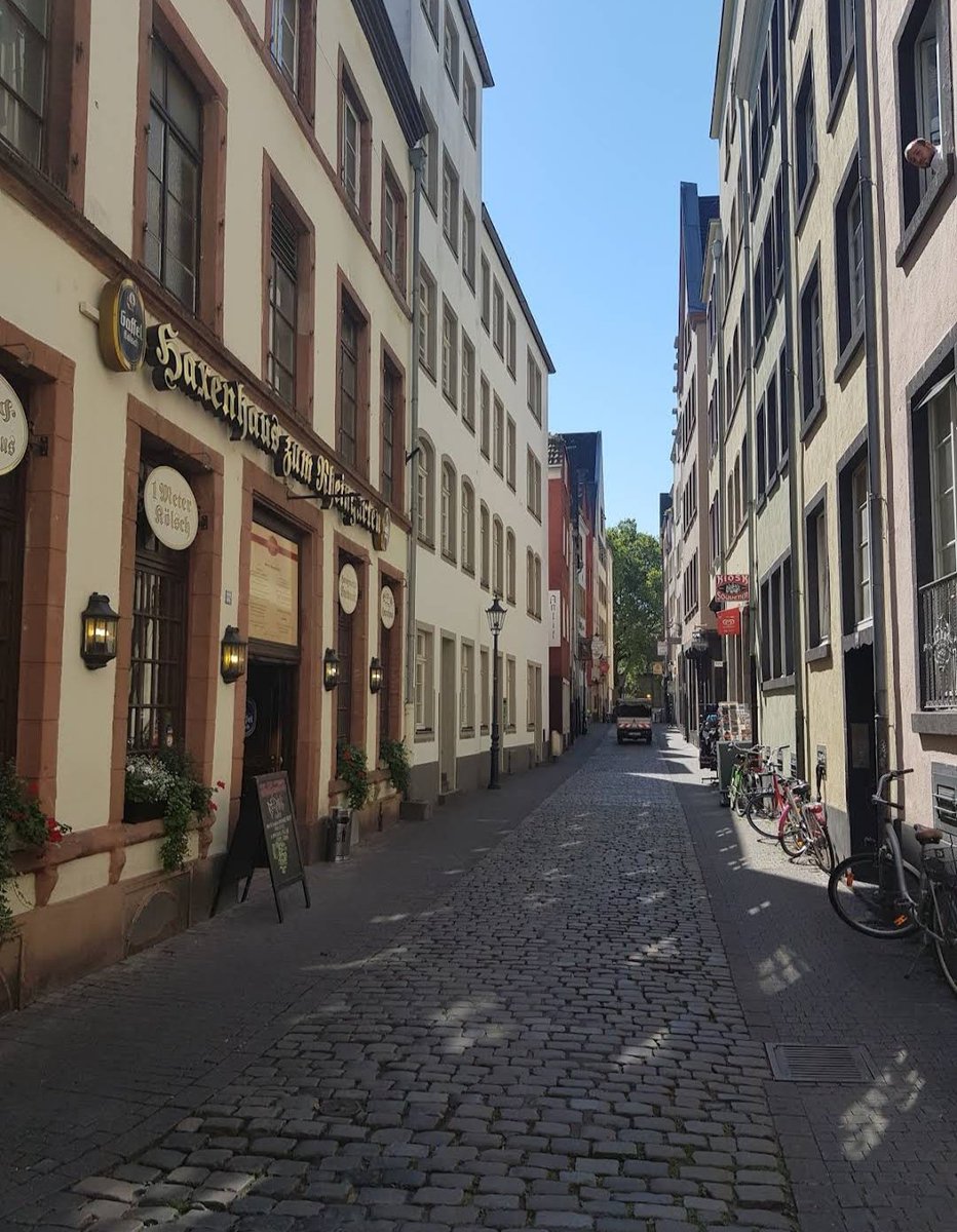 monetarsio's tweet photo. El primer amor nunca se olvida..Köln, Alemania. https://t.co/wOqMN6ndkA
