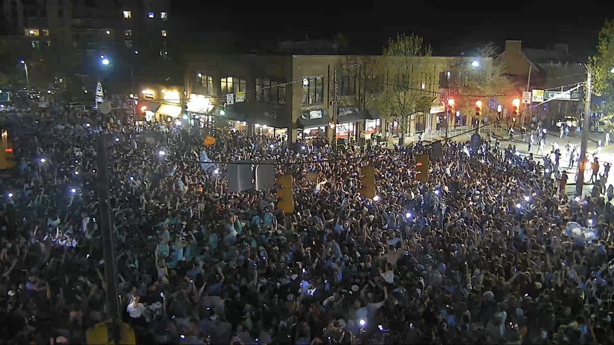 BryanRAnderson's tweet photo. Franklin Street is going crazy. UNC beats Duke https://t.co/749xNUAyz7