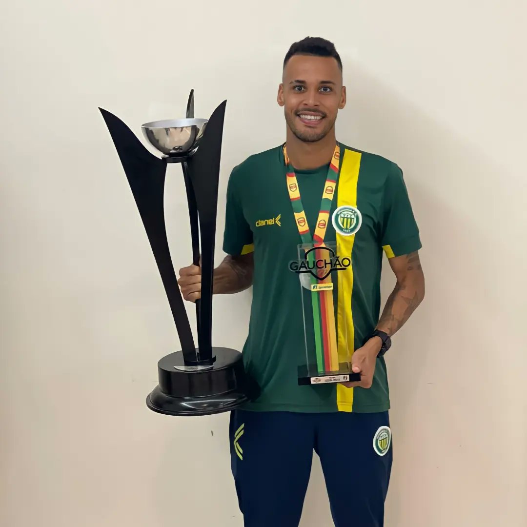 Gedeilson_92's tweet photo. Que orgulho,eu tenho desse grupo!
Obrigado Deus,por permitir eu viver tudo aquilo que me prometeu.
A glória é sua Jesus 🙏
🏆*Melhor lateral Direito do Gauchão 2022
🥈*Vice campeão 
📰 *Nome marcado na história do clube 
🙏*líder em assistências foram 15 jogos 5 assistências https://t.co/CYEPrU1cMi