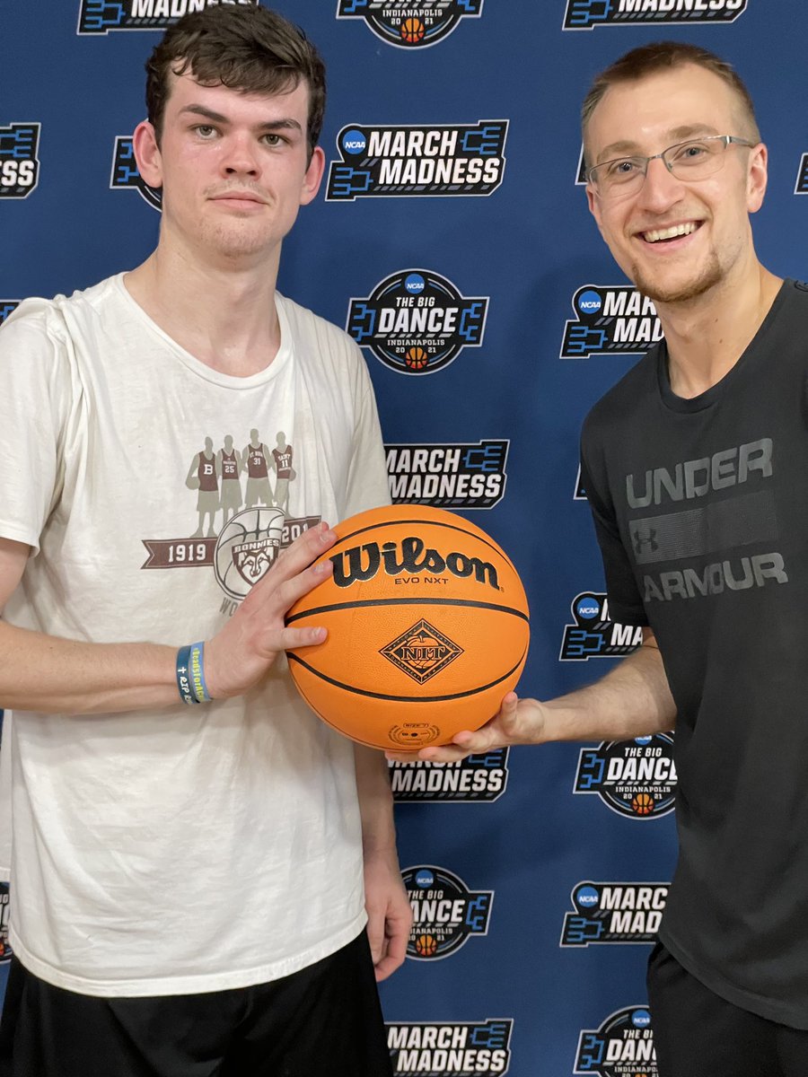 AmateurButler's tweet photo. A big congrats to our Unfirl player of the game @riley_burns3 and 3pt Champ from last night @lemere_jason (who beat out favorite @_devans444_)!!! https://t.co/AuC75HxTZH